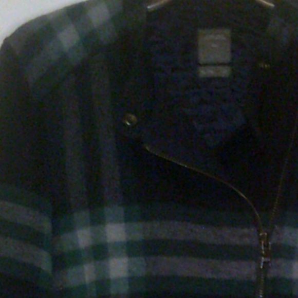GAP  plaid  Ladies Jacket **MAKE AN OFFER** - Picture 1 of 7